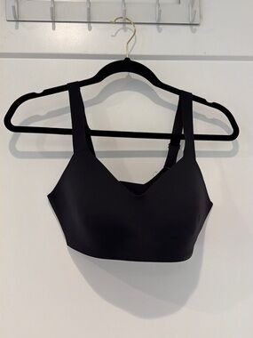 Lululemon Athletica Black Wireless Comfort Sports Bra - Size 6